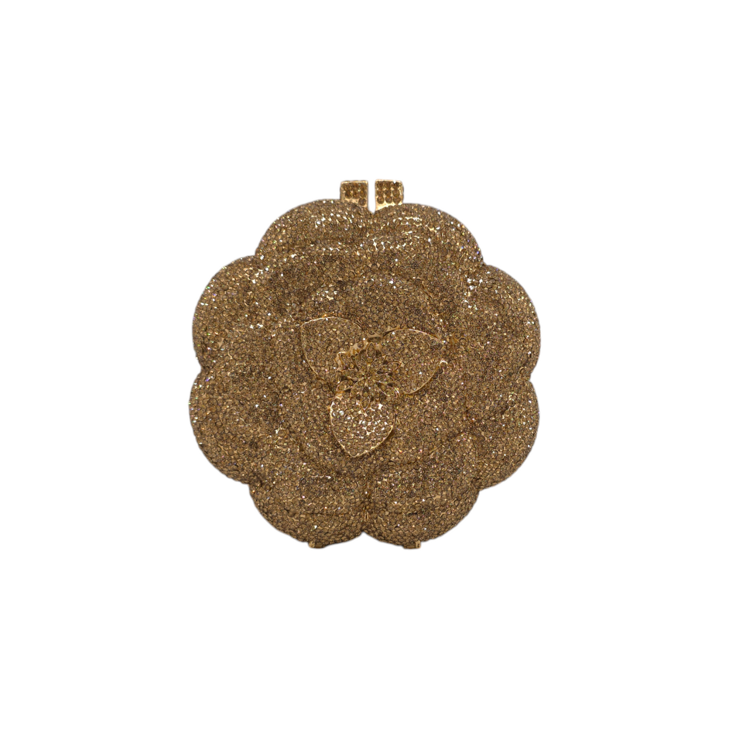 Mesmerising flower clutch adorned with intricate floral details, perfect for adding a romantic and elegant touch to the bride’s wedding day ensemble.